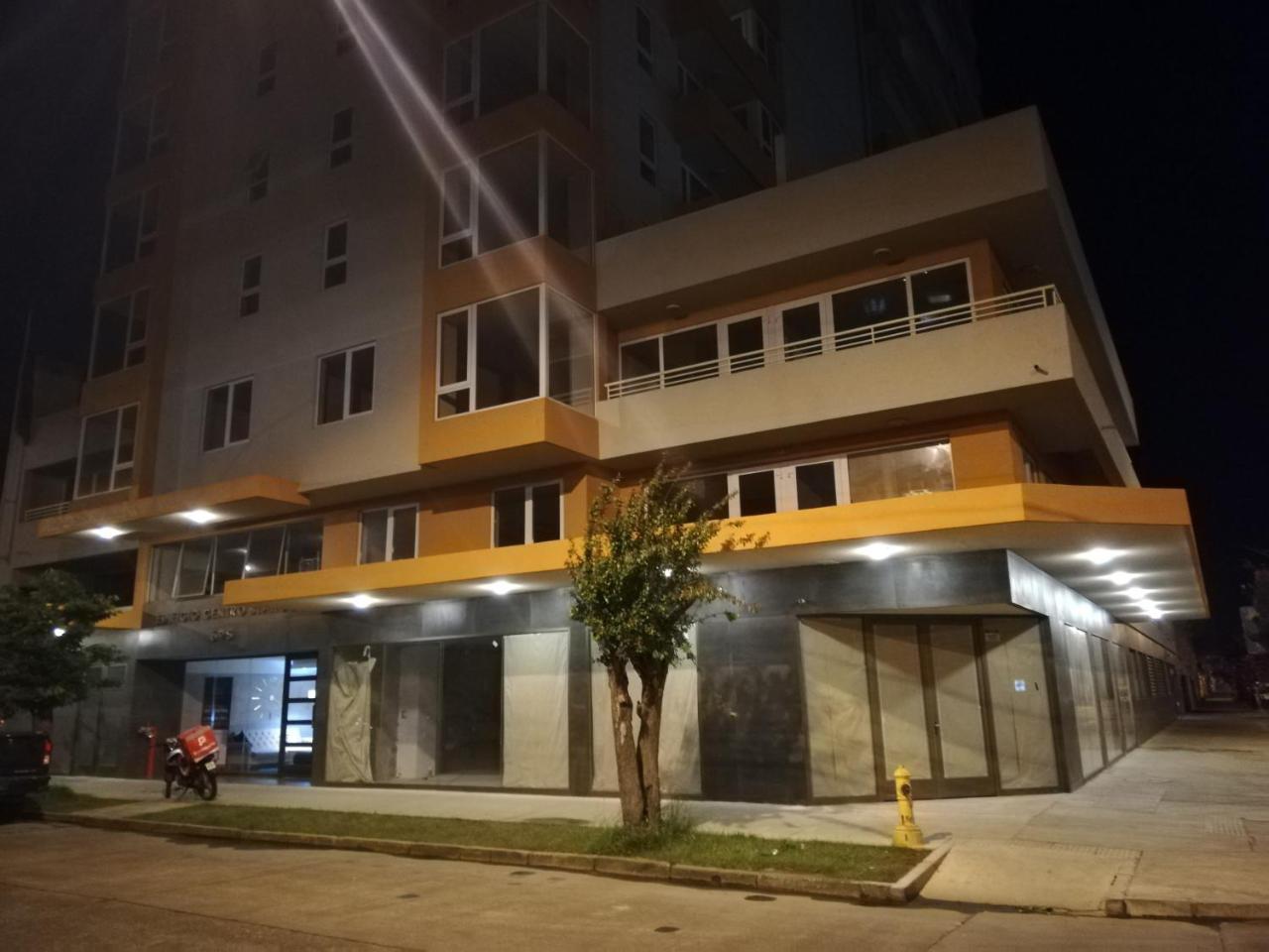 Depto Estudio 1811 Edificio Centro Blanco Con Estacionamiento Temuco Ngoại thất bức ảnh