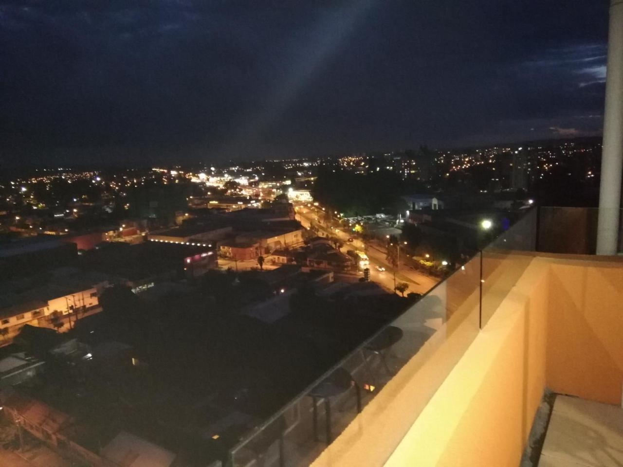 Depto Estudio 1811 Edificio Centro Blanco Con Estacionamiento Temuco Ngoại thất bức ảnh
